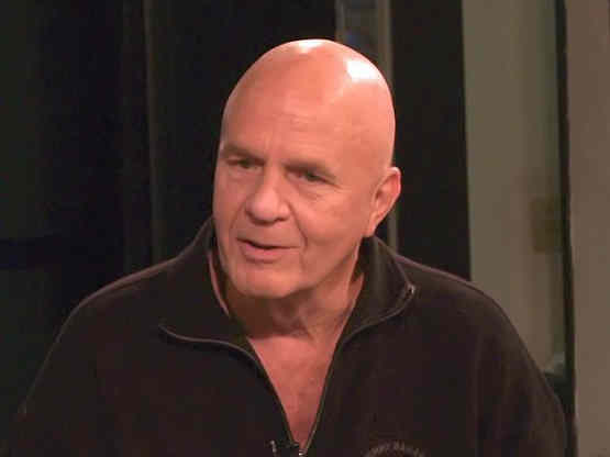 Photographie prise par Philkon Phil Konstantin de Wayne Dyer à ma chaîne de télévision (KUSI-TV à San Diego) en mars 2009