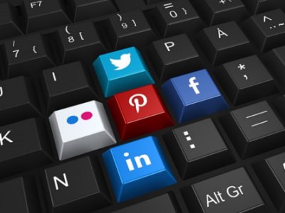 Photo de très près d’un clavier d’ordinateur