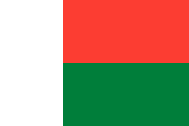 Une bande verticale blanche, et deux bandes horizontales rouge et verte.