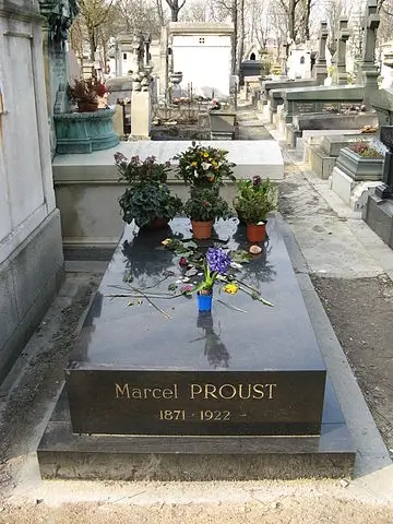 Photo de la pierre tombale de Marcel Proust