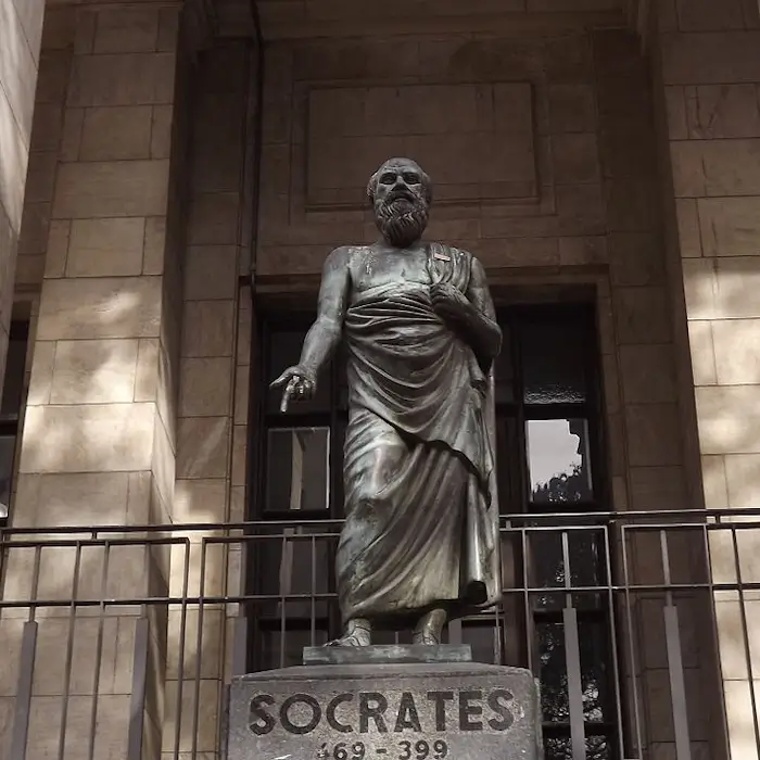 Statue de Socrate devant la Bibliothèque nationale de l'Uruguay